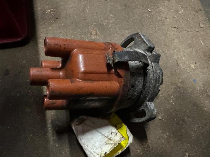 Gebrauchte Stromverteiler Volkswagen Golf III (1H1) 1.6 CL Preis auf Anfrage angeboten von Benelux Zwijndrecht B.V.