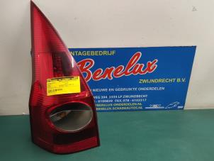 Used Taillight, left Renault Megane II Grandtour (KM) 1.5 dCi 100 Price on request offered by Benelux Zwijndrecht B.V.