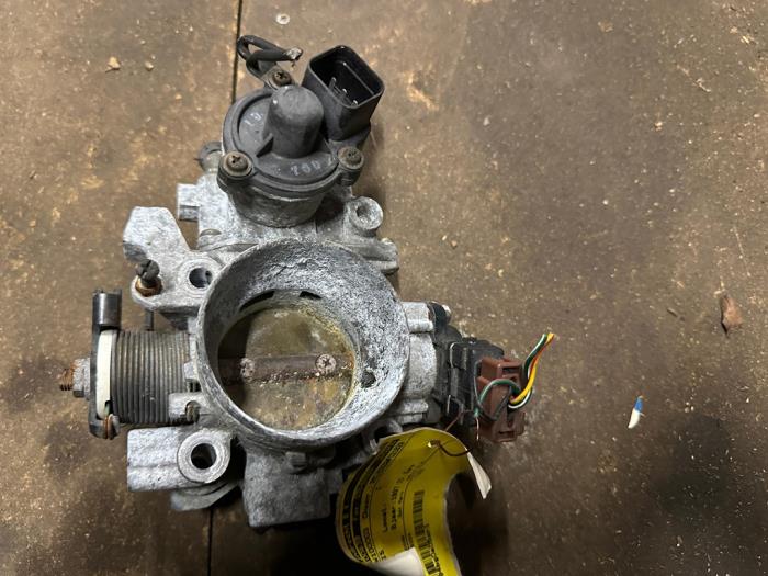 Gebrauchte Drosselklappengehäuse Mitsubishi Carisma 1.8 GDI 16V Preis € 40,00 Margenregelung angeboten von Benelux Zwijndrecht B.V.