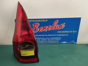 Used Taillight, left Renault Megane II Grandtour (KM) 1.5 dCi 80 Price on request offered by Benelux Zwijndrecht B.V.