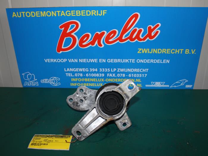 Used Engine mount Mitsubishi Colt (Z2/Z3) 1.3 16V Price € 25,00 Margin scheme offered by Benelux Zwijndrecht B.V.