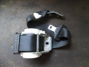 Used Rear seatbelt, right BMW 5 serie Touring (E61) 520d 16V Price on request offered by Autodemontage Joko B.V.