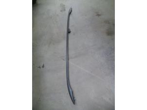 Used Roof rail, left BMW 5 serie Touring (E61) 520d 16V Price on request offered by Autodemontage Joko B.V.