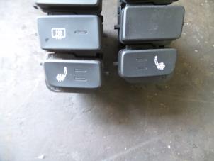 Used Seat heating switch Volkswagen Up! (121) 1.0 12V 75 Price on request offered by Autodemontage Joko B.V.