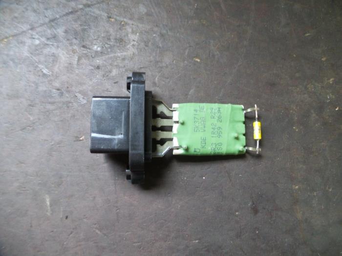 Heater resistor from a Volkswagen Up! (121) 1.0 12V 75 2015