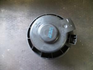 Usados Motor de ventilador de calefactor Ford Focus 2 1.6 16V Precio de solicitud ofrecido por Autodemontage Joko B.V.
