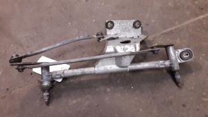 Used Wiper mechanism Renault Scénic I (JA) 1.6 16V Price on request offered by Autodemontage Joko B.V.