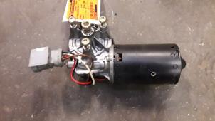 Used Front wiper motor Renault Scénic I (JA) 1.6 16V Price on request offered by Autodemontage Joko B.V.