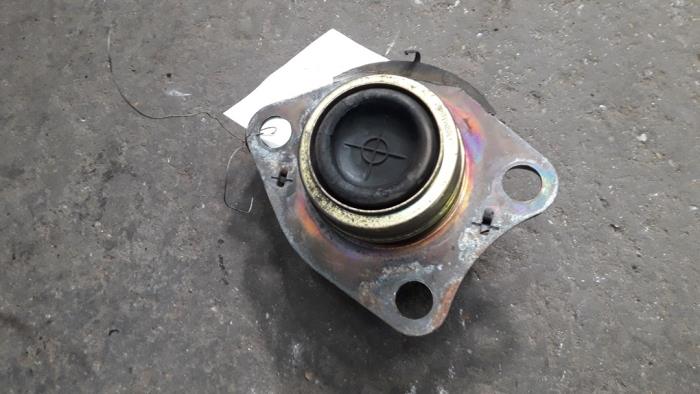 Engine mount from a Renault Scénic I (JA) 1.6 16V 2003