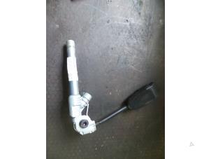 Used Seatbelt tensioner, left Opel Corsa D 1.4 16V Twinport Price on request offered by Autodemontage Joko B.V.