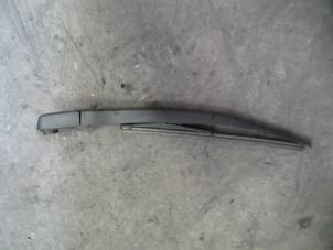 Used Rear wiper arm Opel Corsa D 1.4 16V Twinport Price on request offered by Autodemontage Joko B.V.