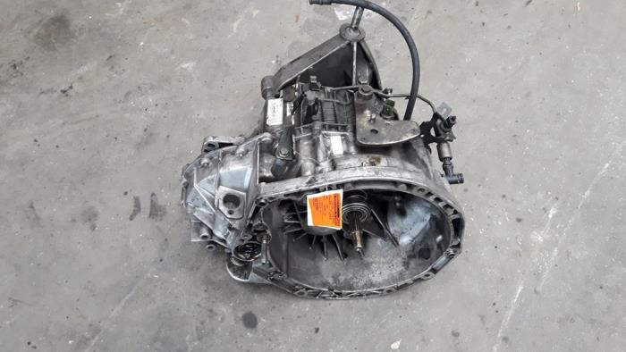 Usagé Boîte de vitesse Renault Espace (JK) 1.9 dCi Grand Espace Prix sur demande proposé par Autodemontage Joko B.V.