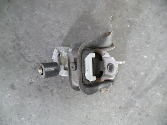 Gebrauchte Motorlager Toyota Yaris Verso (P2) 1.3 16V Preis auf Anfrage angeboten von Autodemontage Joko B.V.