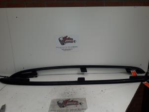 Used Roof rail, right Toyota Yaris Verso (P2) 1.3 16V Price on request offered by Autodemontage Joko B.V.