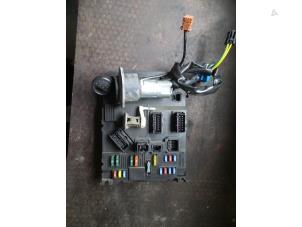 Used Ignition lock + key Peugeot 206 SW (2E/K) 1.6 HDi 16V FAP Price on request offered by Autodemontage Joko B.V.