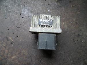 Used Glow plug relay Peugeot 206 SW (2E/K) 1.6 HDi 16V FAP Price on request offered by Autodemontage Joko B.V.