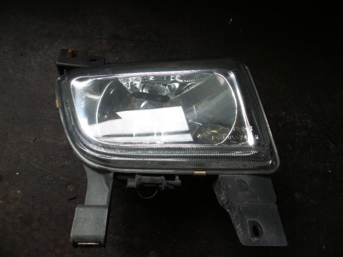 Używane Halogen prawy Mazda 323 (BJ12) 1.3i 16V Cena na żądanie oferowane przez Autodemontage Joko B.V.
