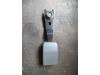 Front seatbelt buckle, left from a Mazda 323 (BJ12), 1998 / 2004 1.3i 16V, Saloon, 4-dr, Petrol, 1.324cc, 54kW (73pk), FWD, B33G, 1998-09 / 2001-01, BJ12 1999