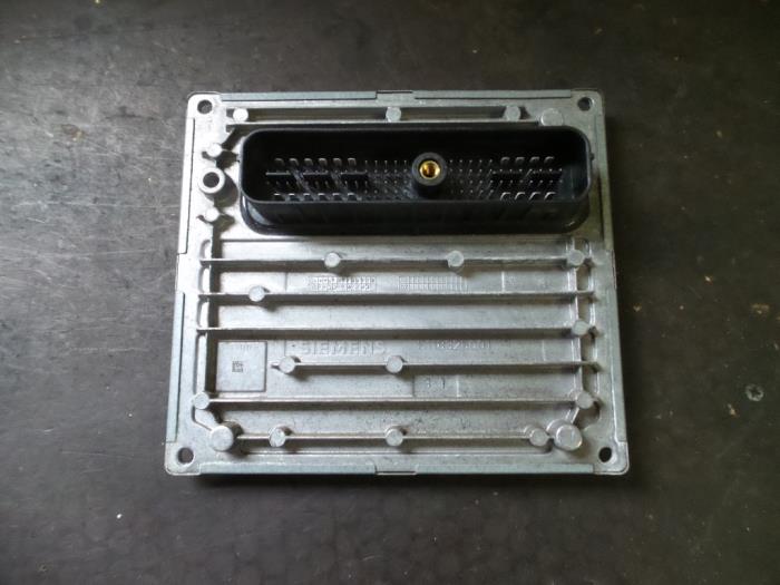 Used Engine management computer Ford Focus 2 1.4 16V Price on request offered by Autodemontage Joko B.V.