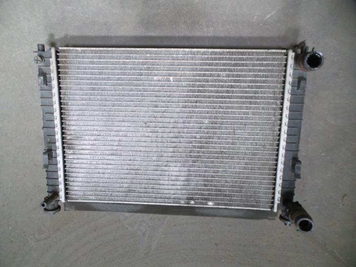 Usagé Radiateur Ford Fiesta 5 (JD/JH) 1.4 TDCi Prix sur demande proposé par Autodemontage Joko B.V.