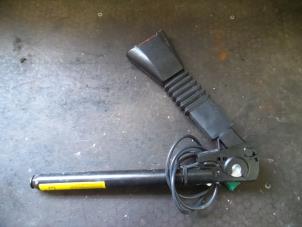Used Seatbelt tensioner, right Opel Tigra Twin Top 1.4 16V Price on request offered by Autodemontage Joko B.V.