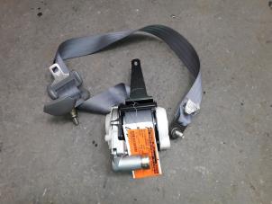 Used Front seatbelt, right Daihatsu Terios (J1) 1.3 16V 4x4 Price on request offered by Autodemontage Joko B.V.