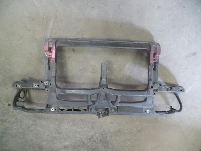 Używane Panel przedni Volkswagen Bora (1J2) 1.6 Cena na żądanie oferowane przez Autodemontage Joko B.V.