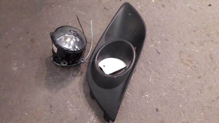 Używane Halogen lewy Suzuki Swift (ZA/ZC/ZD) 1.2 16V Cena na żądanie oferowane przez Autodemontage Joko B.V.