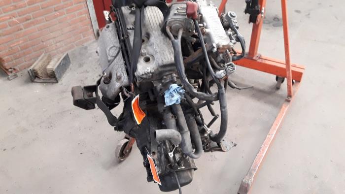 Engine from a Suzuki Alto (SH410) 1.0 16V 2001