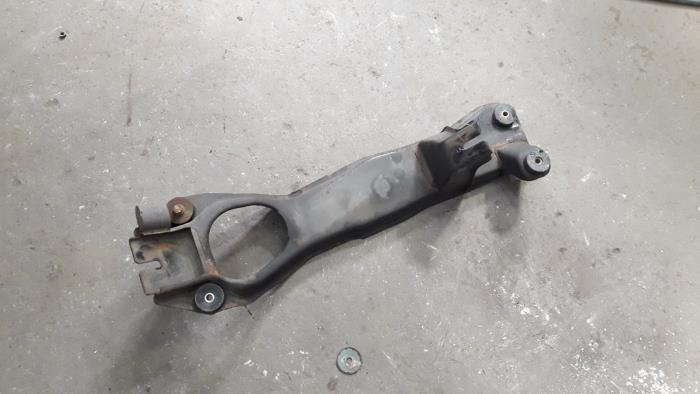 Gebrauchte Motorbalken Suzuki Alto (SH410) 1.0 16V Preis auf Anfrage angeboten von Autodemontage Joko B.V.