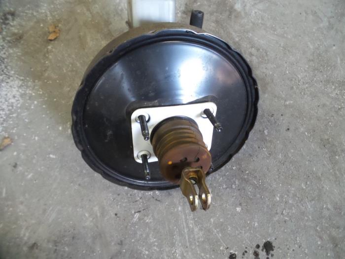 Usagé Servo frein Hyundai Tucson (JM) 2.0 CRDi VGT 16V 4x2 Prix sur demande proposé par Autodemontage Joko B.V.
