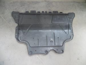 Used Engine protection panel Volkswagen Passat Variant (3G5) 1.6 TDI 16V Price on request offered by Autodemontage Joko B.V.