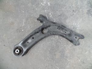 Used Front lower wishbone, right Volkswagen Passat Variant (3G5) 1.6 TDI 16V Price on request offered by Autodemontage Joko B.V.