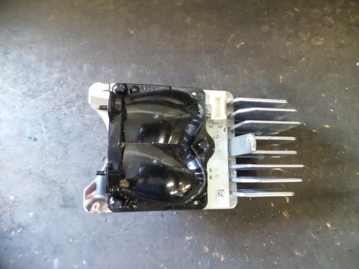 Gebrauchte Lampe Volkswagen Passat Variant (3G5) 1.6 TDI 16V Preis auf Anfrage angeboten von Autodemontage Joko B.V.