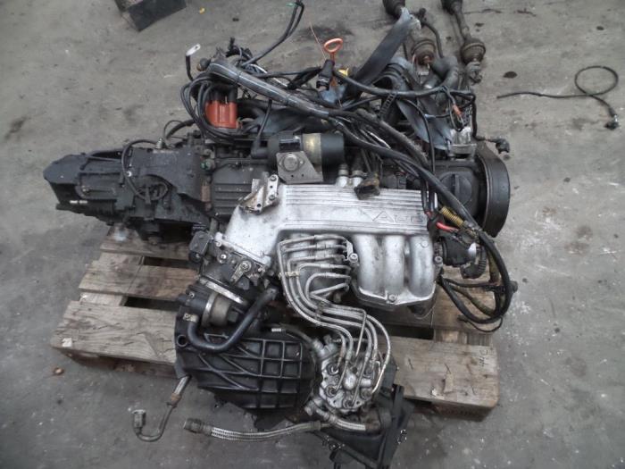 Engine from a Audi 90 (B3) 2.3 E 1989