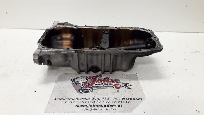 Sump from a Ford Focus 3 1.6 Ti-VCT 16V 125 2014