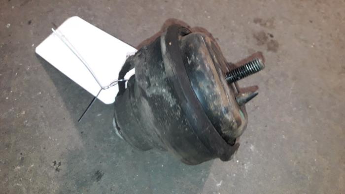 Used Engine mount Volvo 850 Estate 2.5i 10V Price on request offered by Autodemontage Joko B.V.