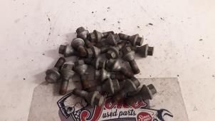 Used Set of wheel bolts Opel Movano 2.5 DTI Price on request offered by Autodemontage Joko B.V.