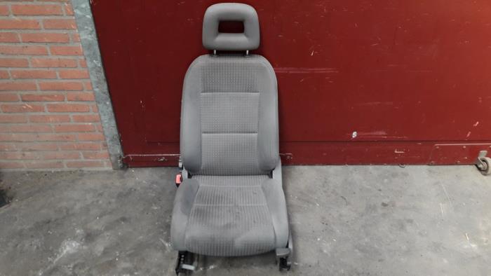 Używane Fotel lewy Audi A2 (8Z0) 1.4 16V Cena na żądanie oferowane przez Autodemontage Joko B.V.