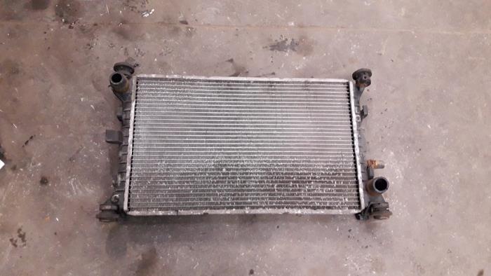 Gebrauchte Kühler Ford Focus 1 Wagon 1.8 Tddi Preis auf Anfrage angeboten von Autodemontage Joko B.V.
