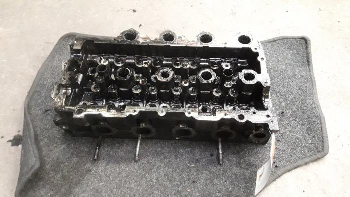 Usagé Culasse Peugeot 307 Break (3E) 1.6 HDi 90 16V Prix sur demande proposé par Autodemontage Joko B.V.