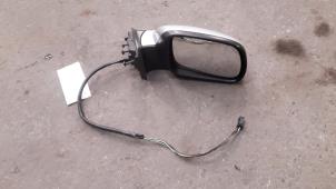 Used Wing mirror, right Peugeot 307 Break (3E) 1.6 HDi 90 16V Price on request offered by Autodemontage Joko B.V.