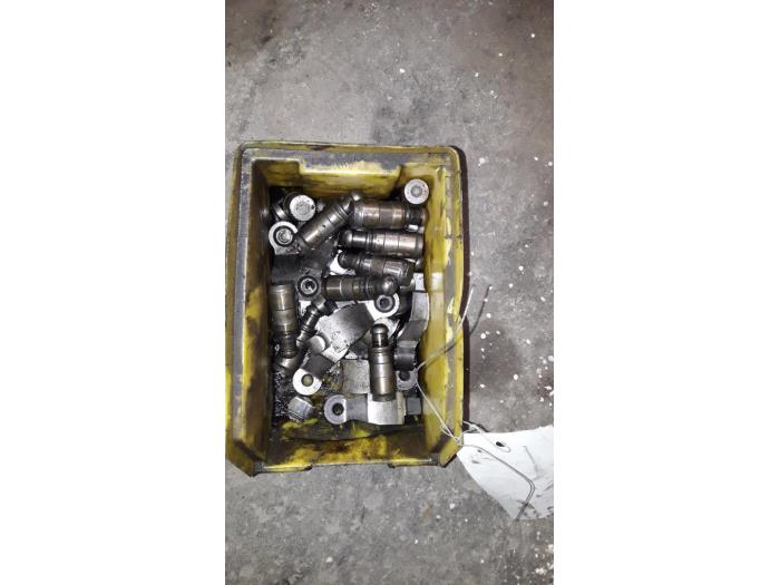 Gebrauchte Ventilstößel Citroen Jumper (23) 2.5 D 12V Preis auf Anfrage angeboten von Autodemontage Joko B.V.