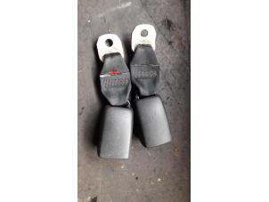 Used Rear seatbelt buckle, centre Toyota Aygo (B10) 1.4 HDI Price on request offered by Autodemontage Joko B.V.