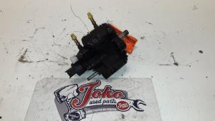 Used Mechanical fuel pump Renault Kangoo (KC) 1.9 dCi 4x4 Price on request offered by Autodemontage Joko B.V.