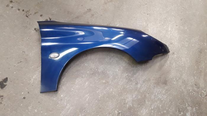 Front wing, right from a Peugeot 206 (2A/C/H/J/S) 1.4 XR,XS,XT,Gentry 2003