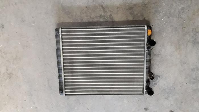 Gebrauchte Kühler Volkswagen Polo III (6N1) 1.0i 50 Preis auf Anfrage angeboten von Autodemontage Joko B.V.