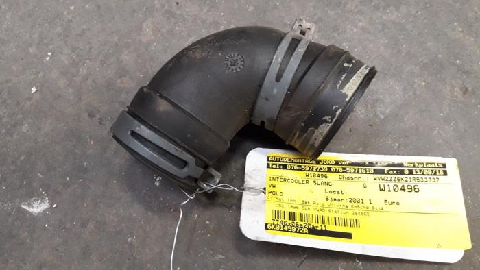 Gebrauchte Intercooler Schlauch Volkswagen Polo Variant (6KV5) 1.9 TDI Preis auf Anfrage angeboten von Autodemontage Joko B.V.