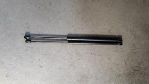 Used Rear gas strut, left Nissan Almera (N16) 1.5 dCi Price on request offered by Autodemontage Joko B.V.