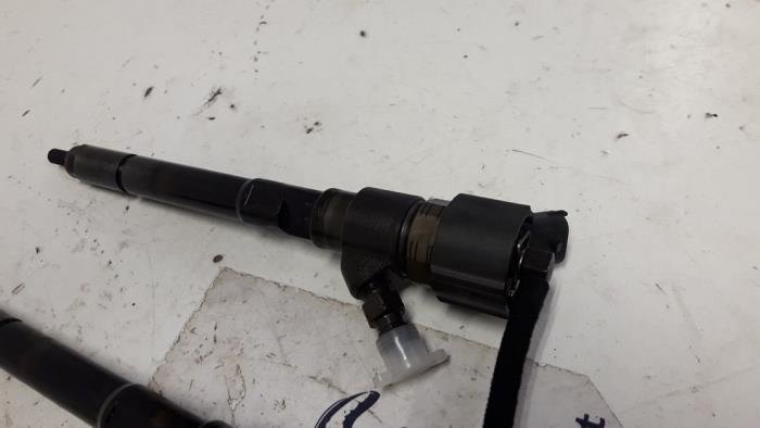 Usagé Injecteur (diesel) Hyundai Tucson (JM) 2.0 CRDi VGT 16V 4x2 Prix sur demande proposé par Autodemontage Joko B.V.
